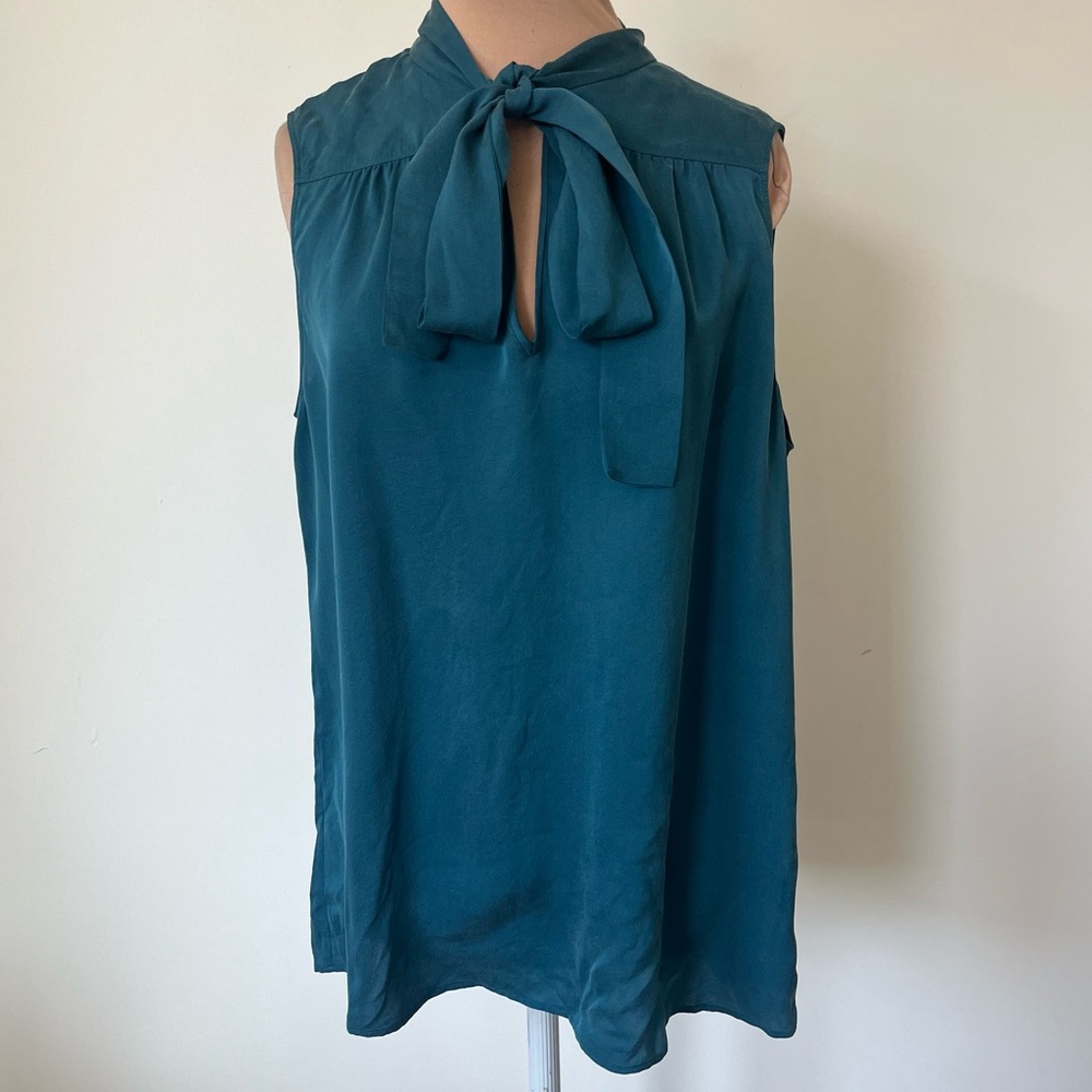 Theory Arilia Cicero Silk Teal Blue Sleeveless Tie Front Tank Top EUC Size Large